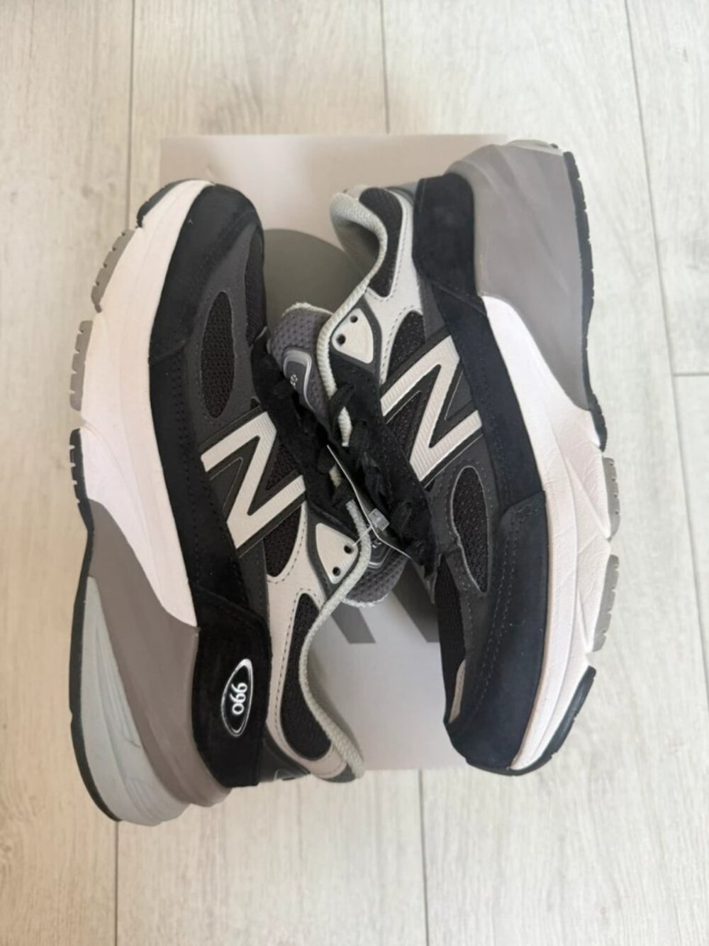New Balance 990 Made in USA Black/Grey Women's Size US 7